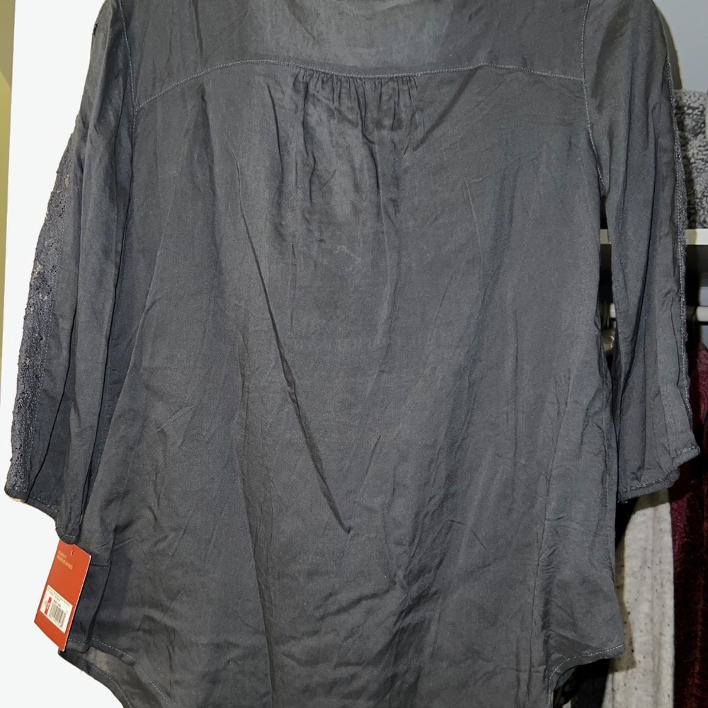 Aztec Blouse - Picture 4 of 4